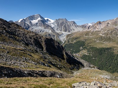 DCLDLUX8-20250826-1001073