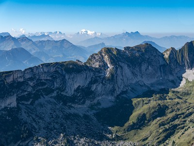 DCLDLUX8-20250818-1000948