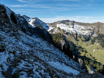 DCLDLUX8-20251007-1001653