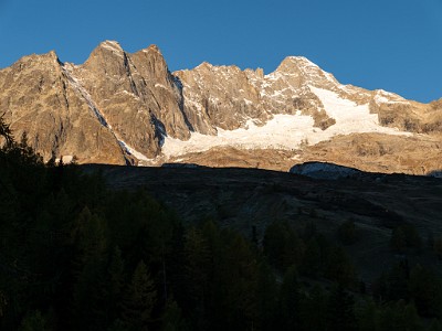 DCLDLUX8-20251015-1001815