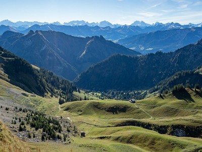 DCCG1X-20250928-1940