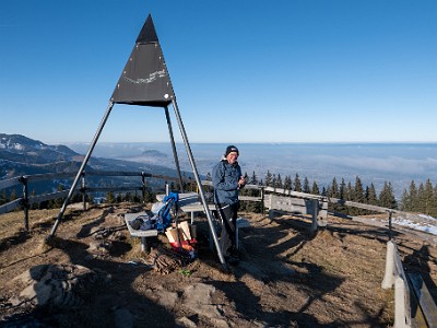 DCLDLUX8-20251230-1002382