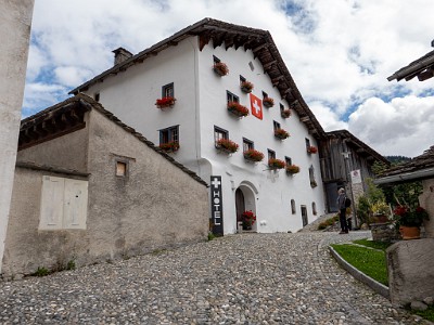 DCLDLUX8-20250902-1001318