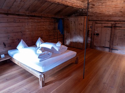 DCLDLUX8-20250902-1001323