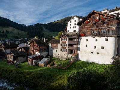 DCLDLUX8-20250903-1001327