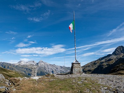 DCLDLUX8-20250903-1001348