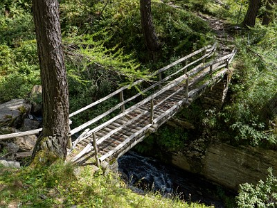 DCLDLUX8-20250903-1001422