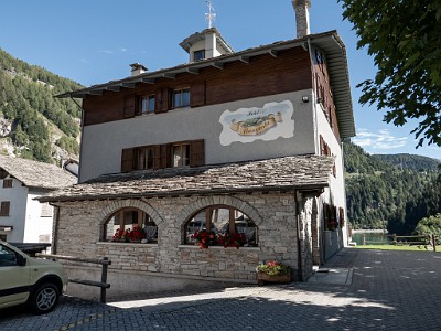 DCLDLUX8-20250903-1001446