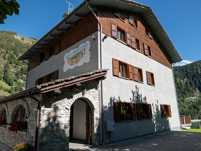 DCLDLUX8-20250903-1001447