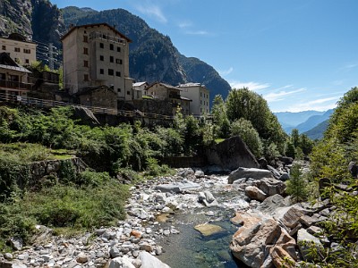 DCLDLUX8-20250904-1001504